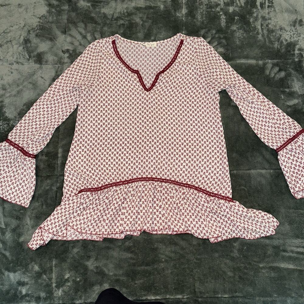 About A Girl Women's Size XS Red White Boho Circular Flounce Long Sleeve Blouse